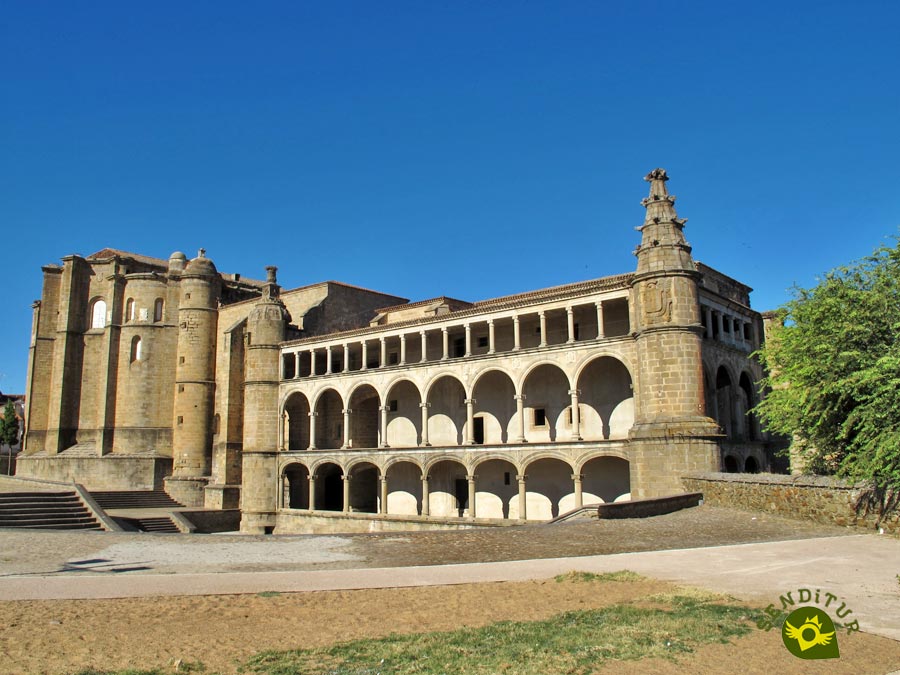 Conventual de San Benito (Alcántara, Cáceres) · Senditur sendas rutas y